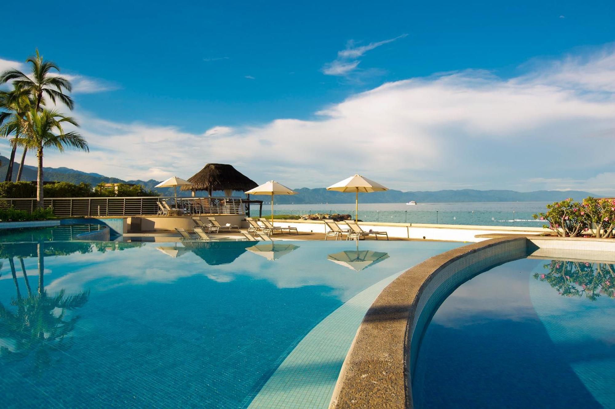 Sunset Plaza Beach Resort Puerto Vallarta All Inclusive Екстериор снимка